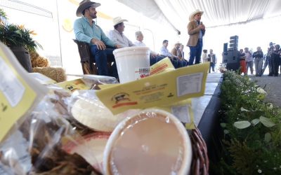 Anuncia Gobierno de Jalisco inversión de 100 millones de pesos para productores lecheros de la Región Altos del estado